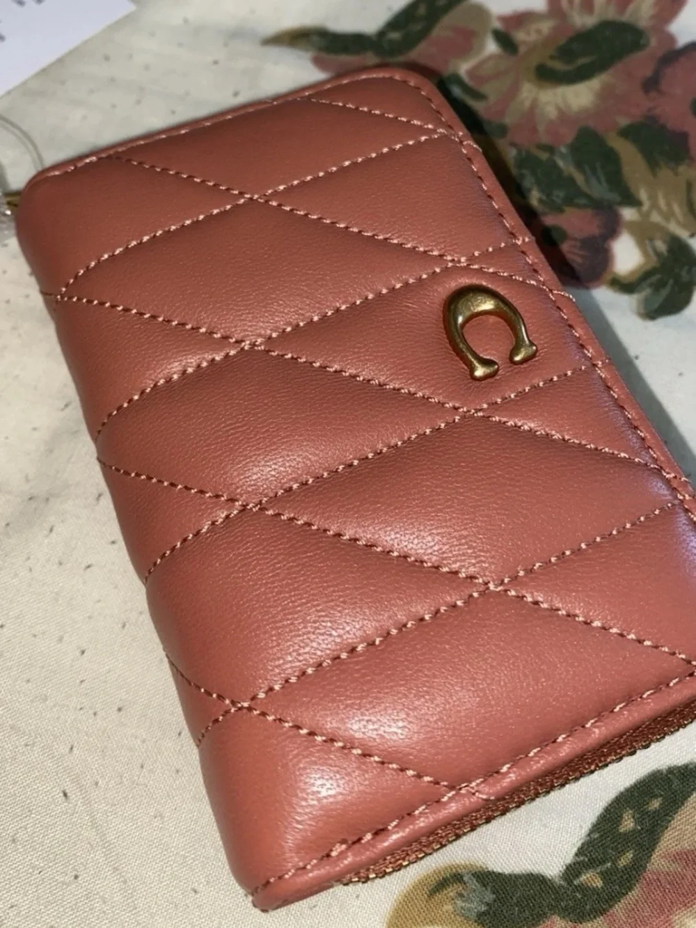 Coach Women’s Zip-Around Wallet Peach Quilted Logo Zipper Credit Card